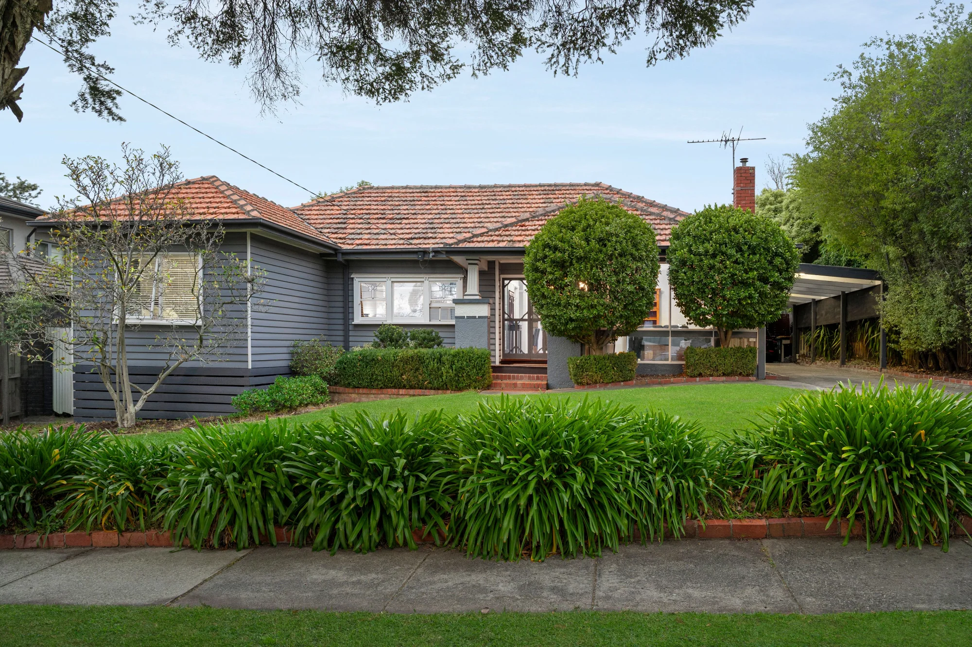 2 Hill Street, Box Hill South VIC 3128