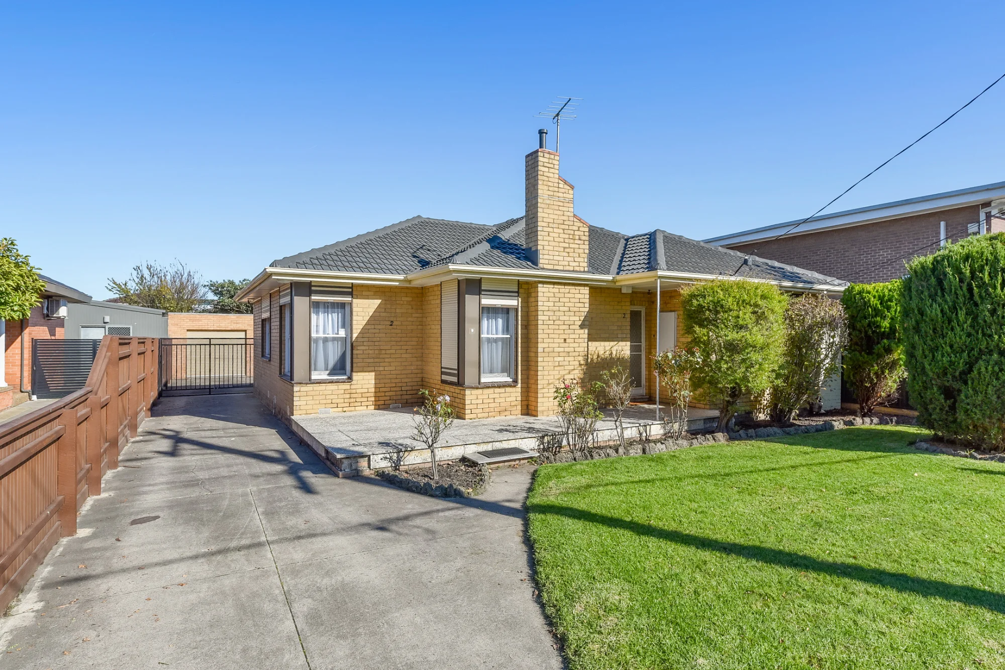 2 Hillcrest Grove, Springvale, Vic 3171