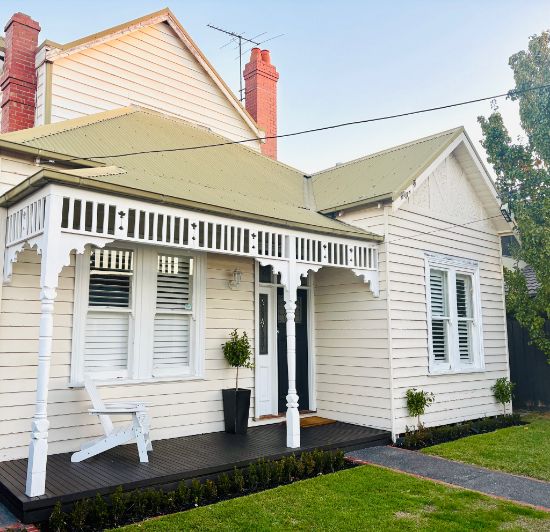 2 Holywood Grove, Carnegie, Vic 3163