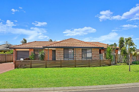 2 Macleay Place, Port Macquarie, NSW 2444