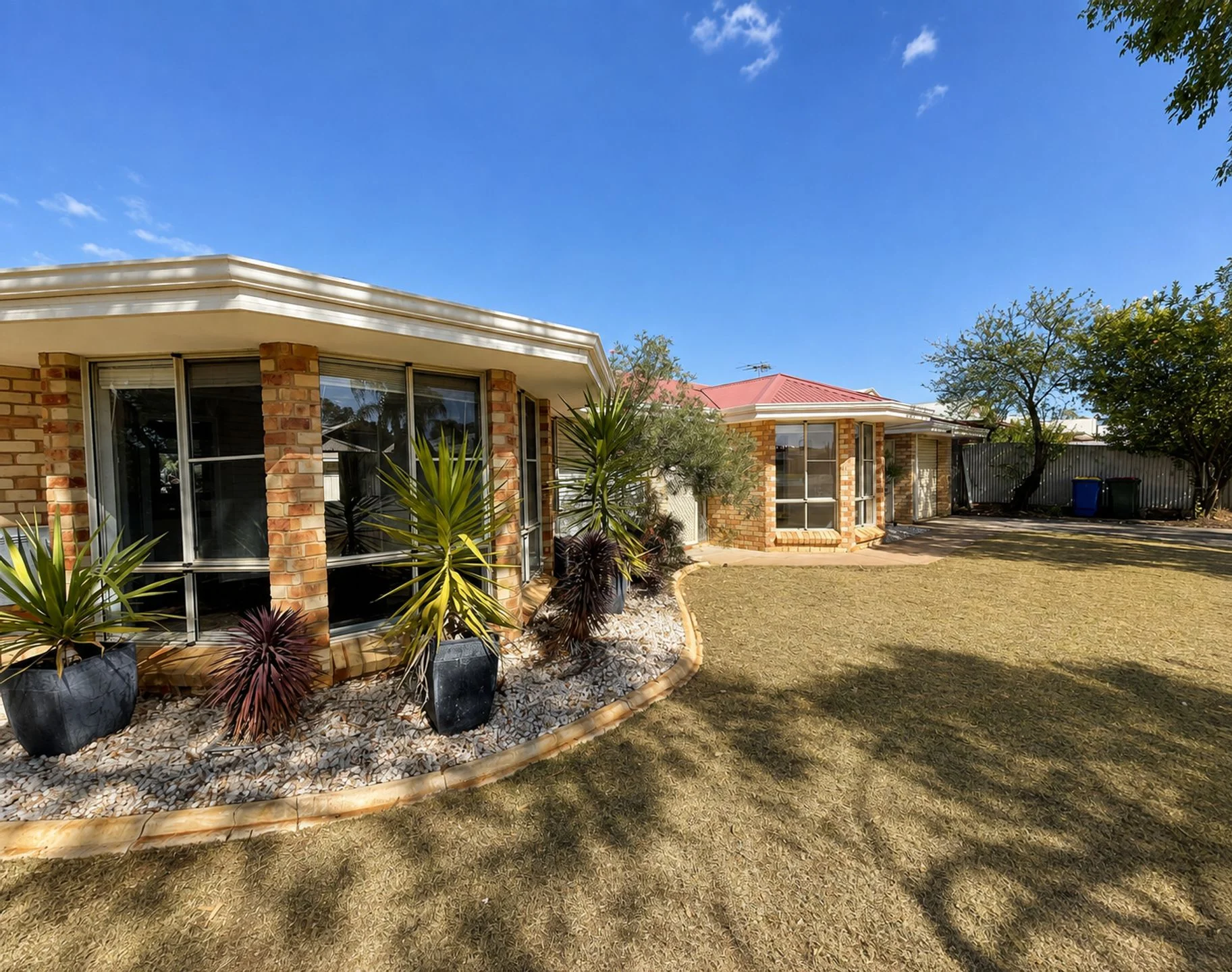 2 Paddington Dr, Hannans, WA 6430