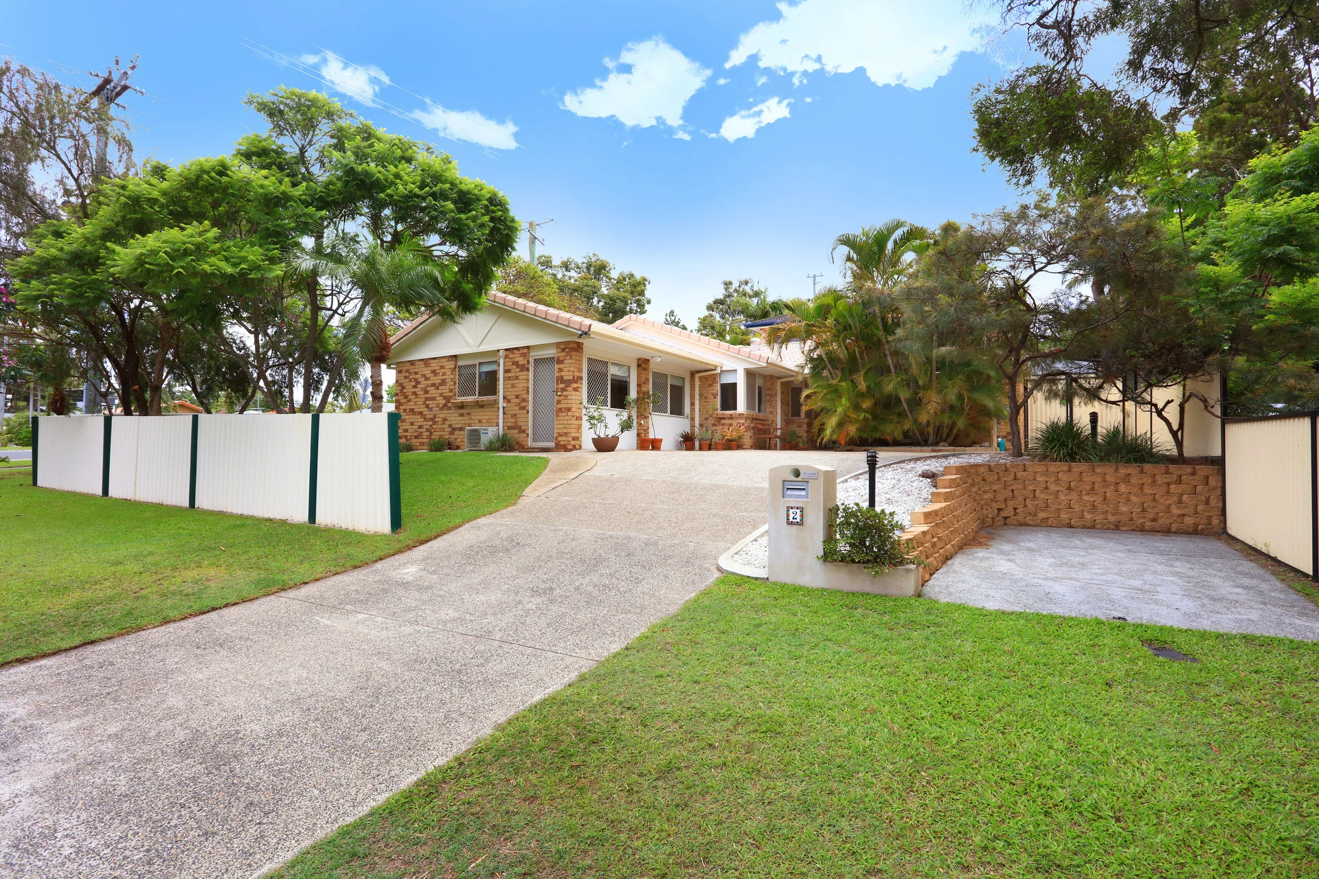 2 Patura Drive, Ashmore, Qld 4214