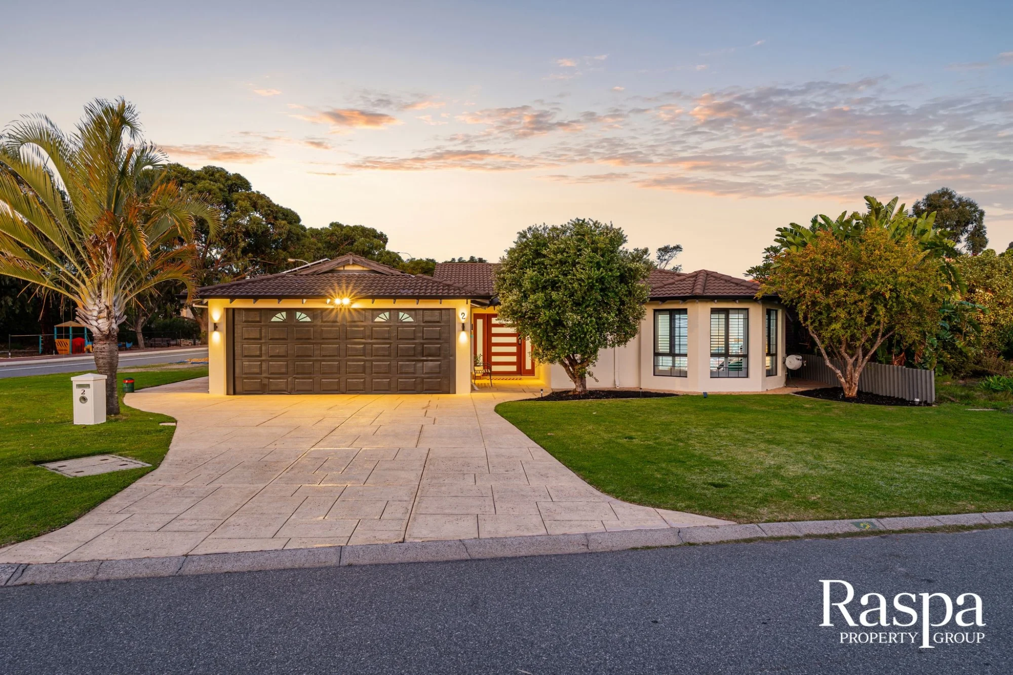2 Pausin Crescent, Bibra Lake, WA 6163