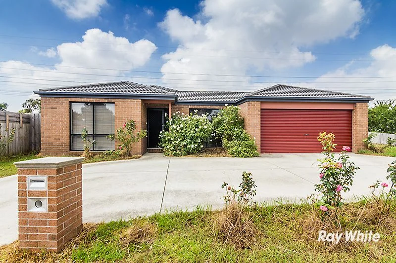 2 Raisell Road, Cranbourne West VIC 3977