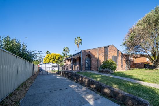 2 Ravenglass Place, Cranebrook, NSW 2749