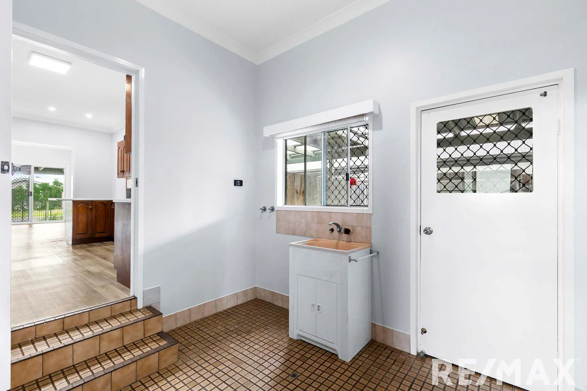 2 Senor Avenue, Urangan, Qld 4655