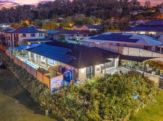 2 Tawanga Close, Pacific Pines, Qld 4211