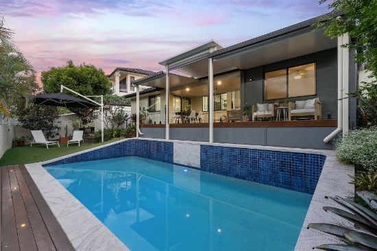 2 Villari Close, Belmont, Qld 4153