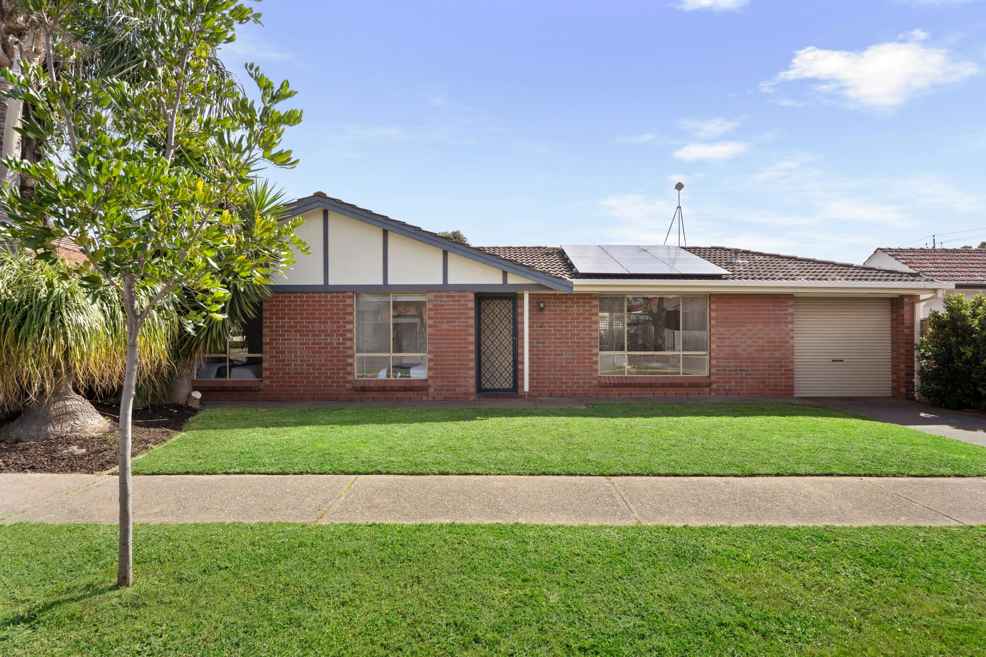 2 Walker Avenue, Clovelly Park SA 5042
