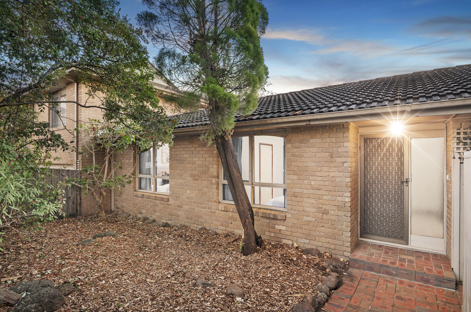 20 England Street, Bulleen, Vic 3105 20 England Street, Bulleen, Vic 3105