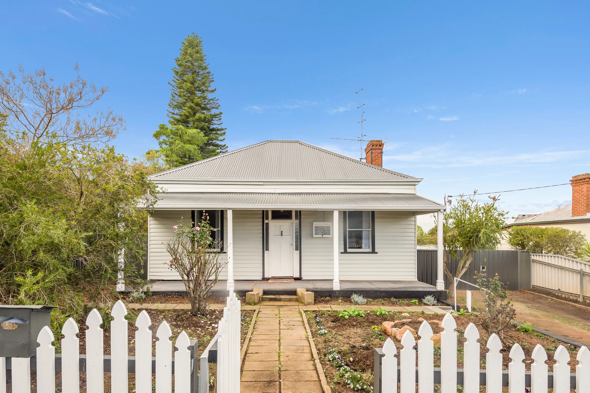 20 Newcastle Road, Northam, WA 6401