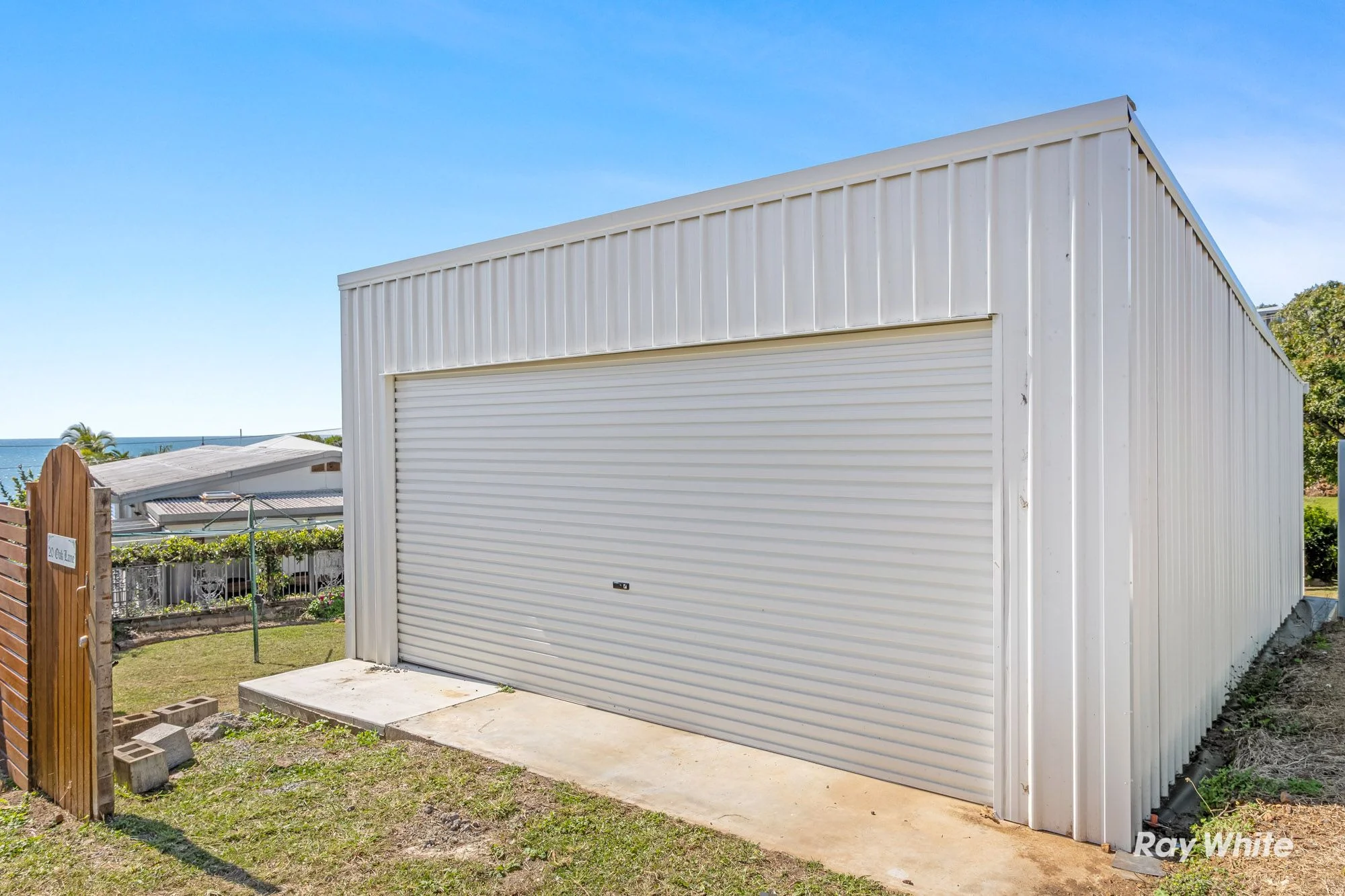 20 Ocean Parade, Cooee Bay QLD 4703