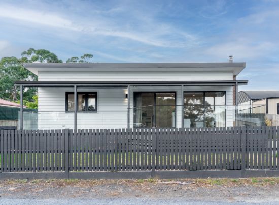 20 Richards Ave, Dodges Ferry, Tas 7173
