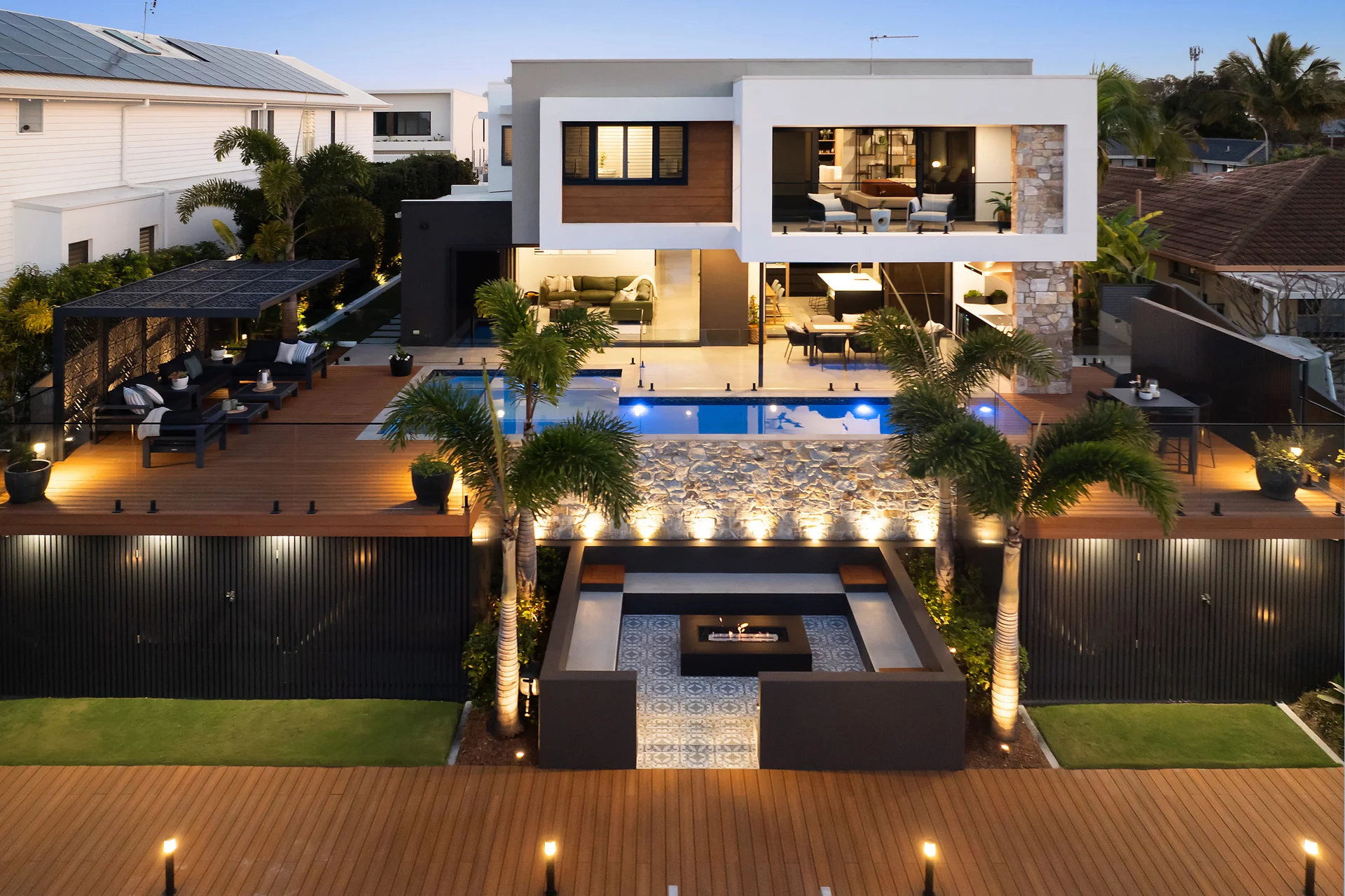 20 Sundowner Court, Mermaid Waters, Qld 4218