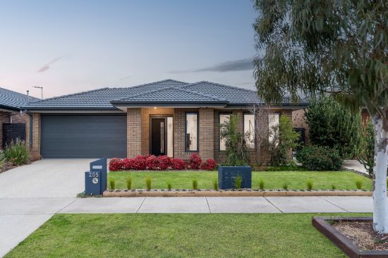 205 Warralily Boulevard, Armstrong Creek, Vic 3217