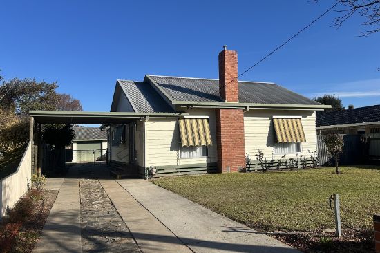 209 Lawrence Street, Wodonga, Vic 3690