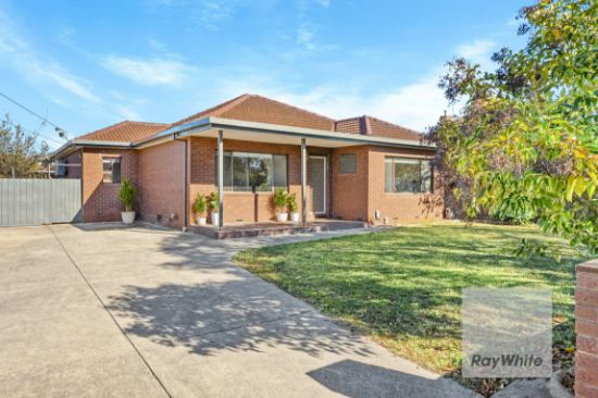 21 Cash Street, Kingsbury, Vic 3083