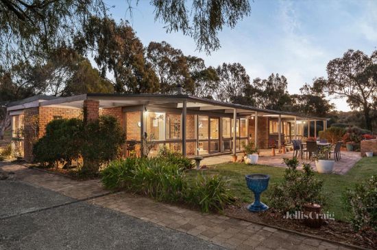 211 Fourth Avenue, Eden Park, Vic 3757
