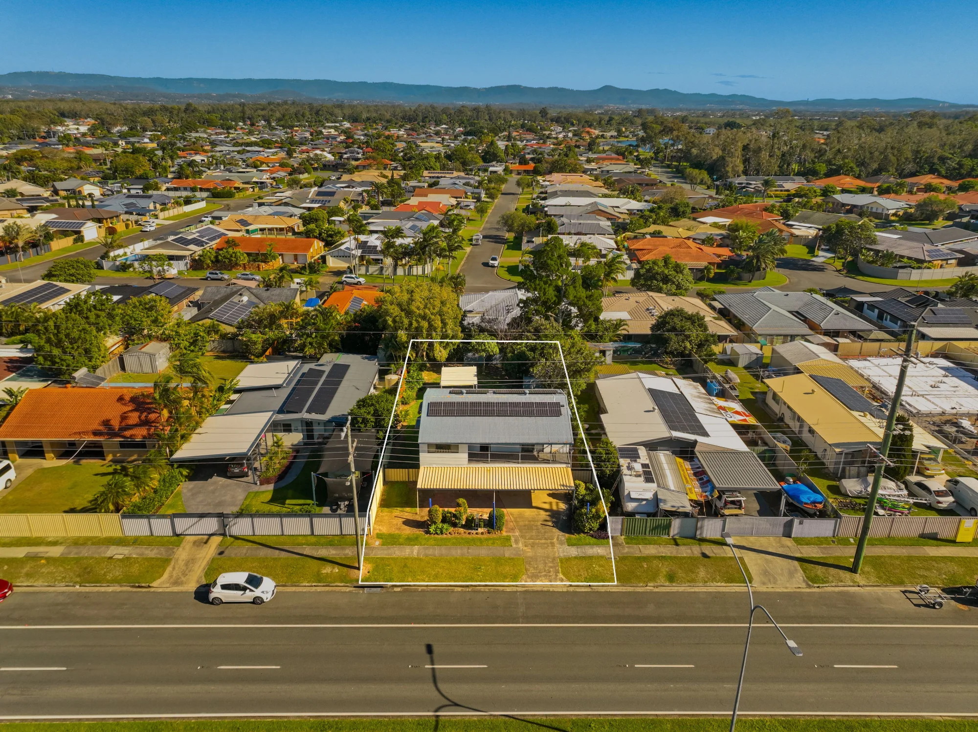 212 Oxley Drive, Coombabah QLD 4216