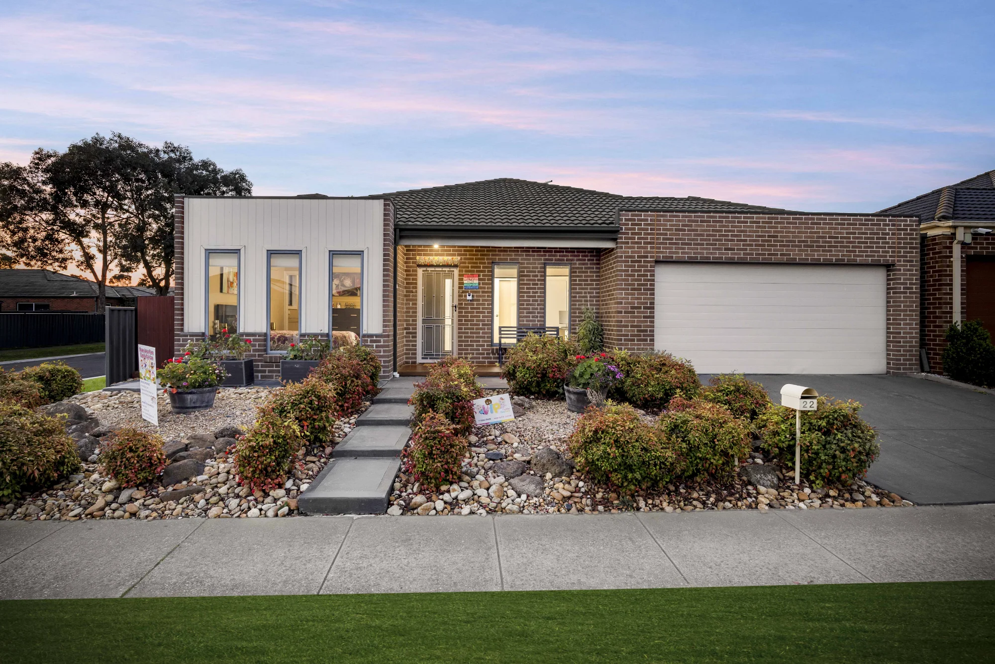 22 Bush Street, Manor Lakes, Vic 3024