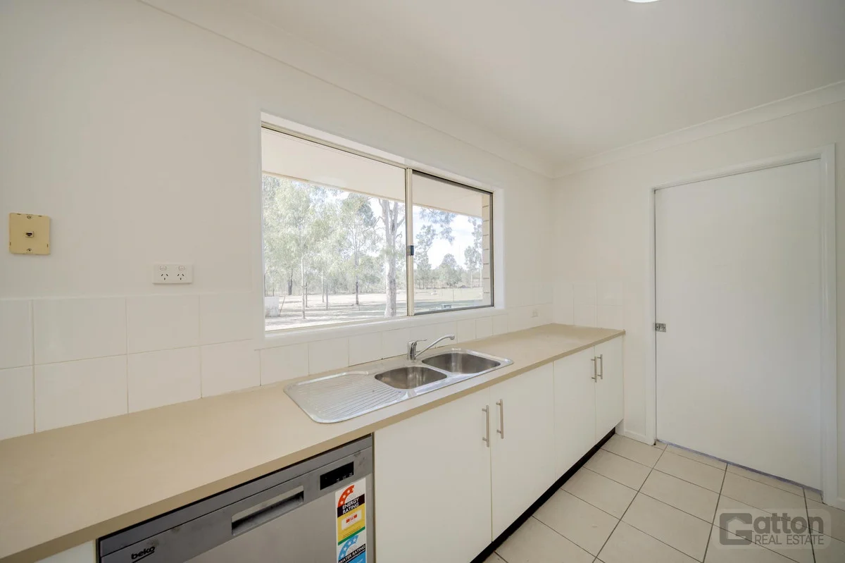 22 Cockatoo Drive, Adare, Qld 4343