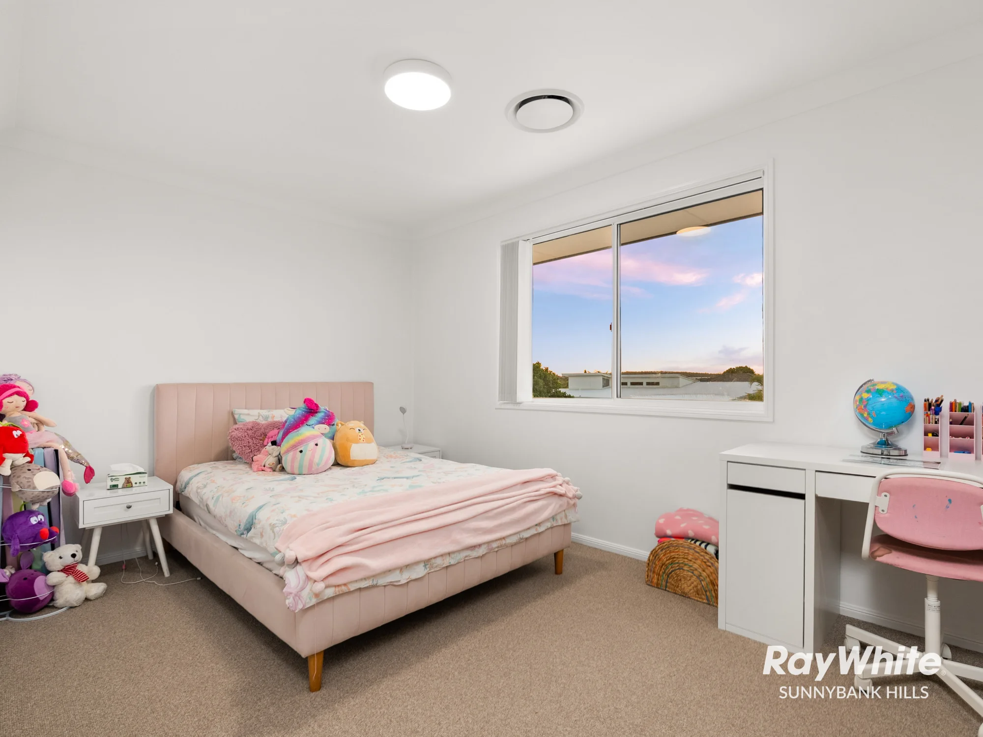 22 Cornell Close, Regents Park, Qld 4118