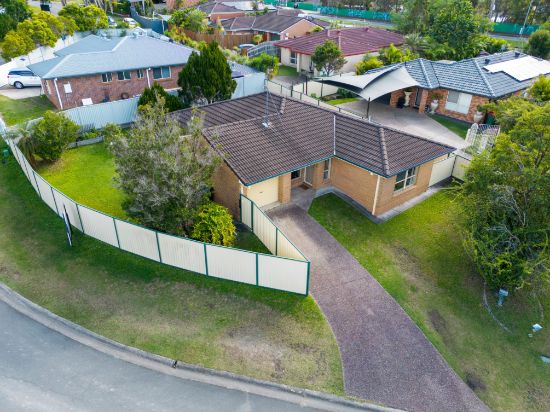 22 Crelga Court, Merrimac, Qld 4226