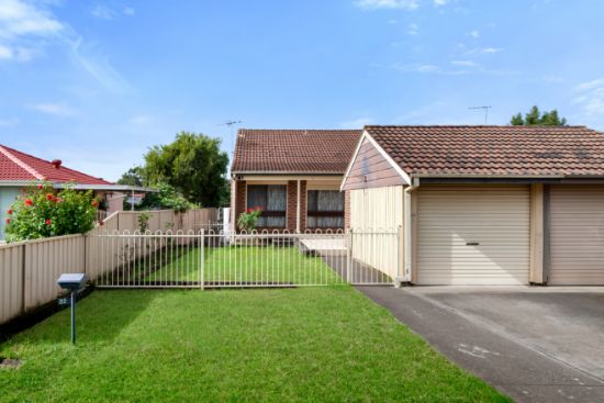 22 Fuchsia Crescent, Macquarie Fields, NSW 2564