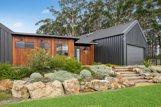 22 Iluka Crescent, Narrawallee, NSW 2539