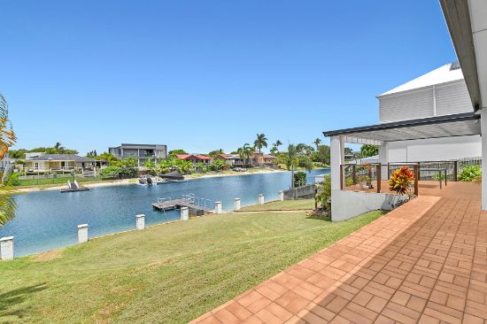 22 Kurrawa Avenue, Mermaid Waters, Qld 4218