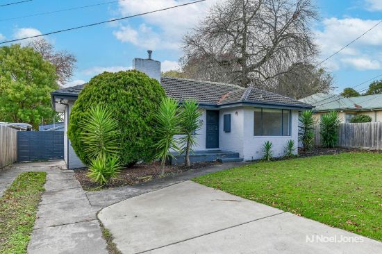 22 Melton Grove, Croydon, Vic 3136