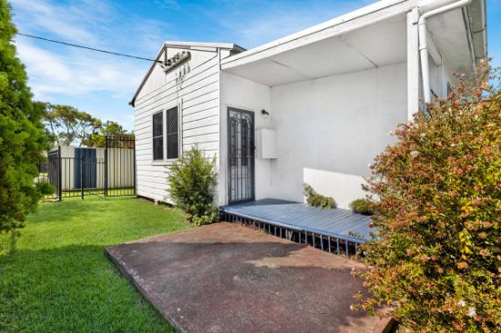 22 Sixth Street, Cardiff South, NSW 2285