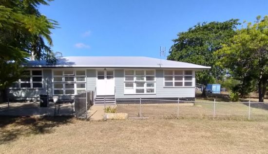 22 Third Ave, Scottville, Qld 4804