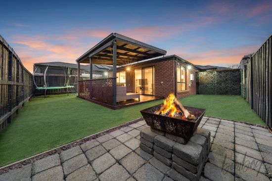 22 Thornbury Street, Donnybrook, Vic 3064