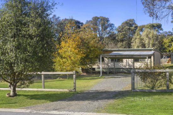 22 Timber Lane, Woodend, Vic 3442