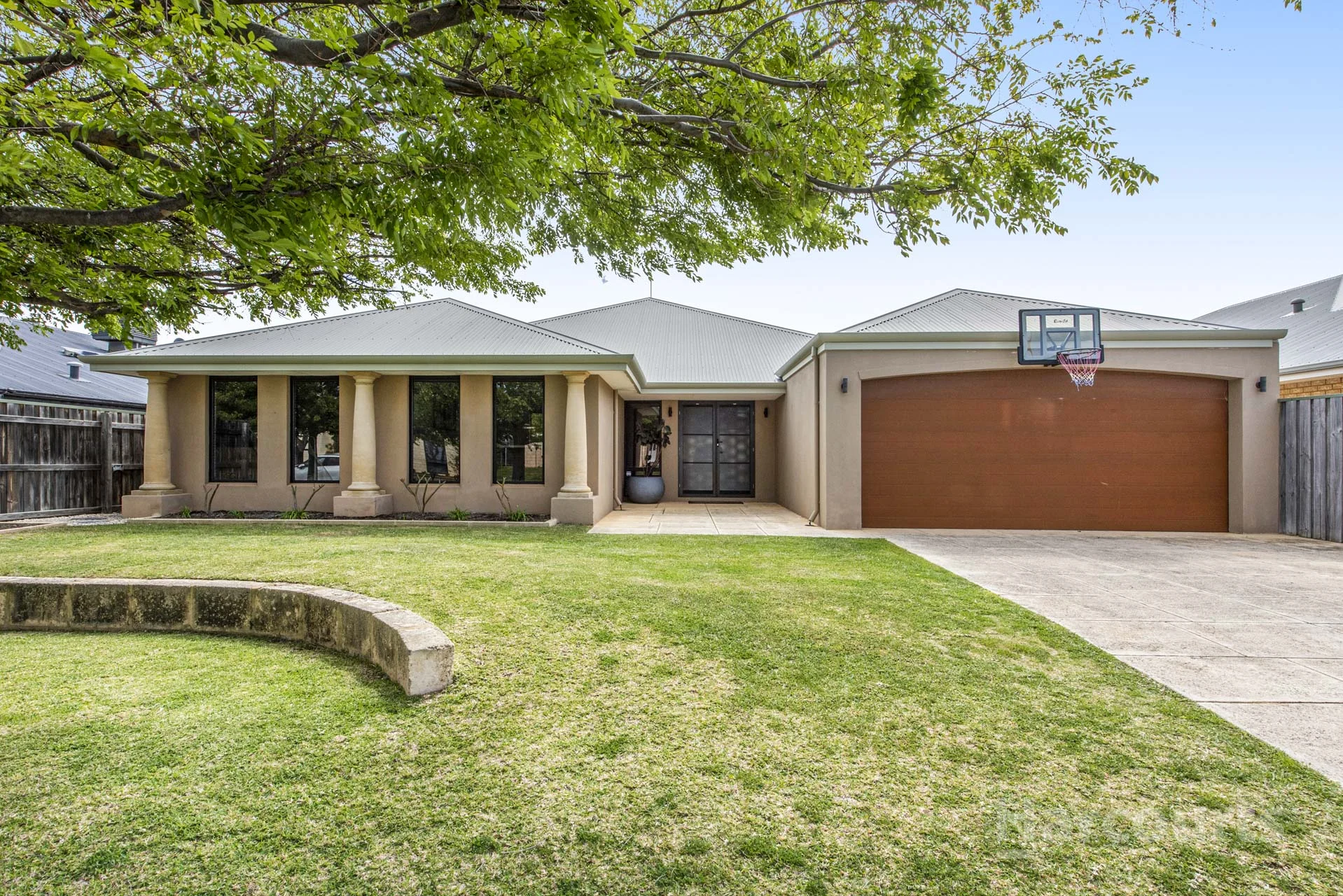 22 Waratah Circle, Halls Head, WA 6210