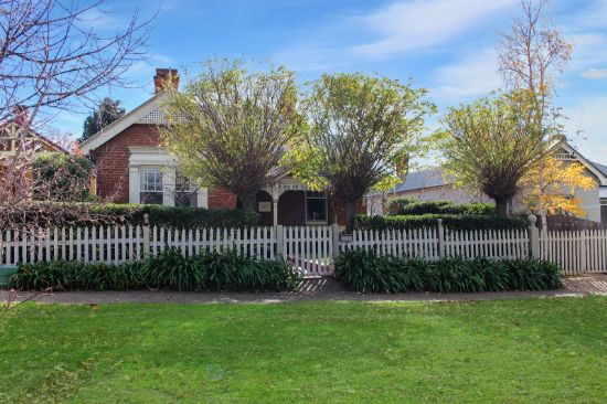 227 Bentinck Street, Bathurst, NSW 2795