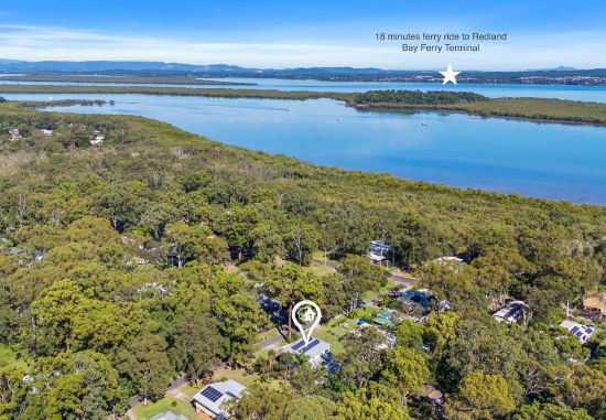 23 Noon Muckle Street, Macleay Island, Qld 4184