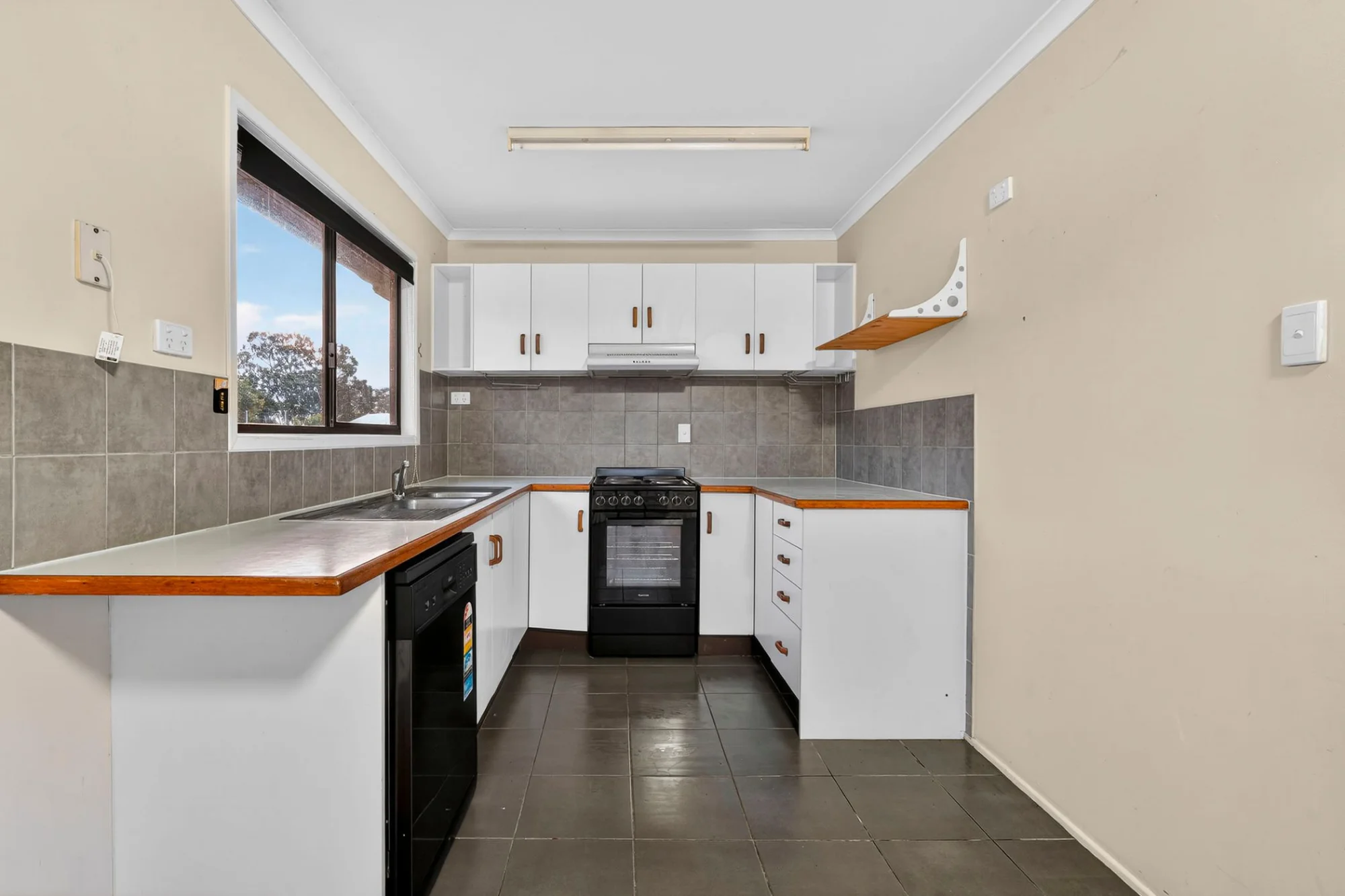 23 Second Avenue, Toorbul, Qld 4510