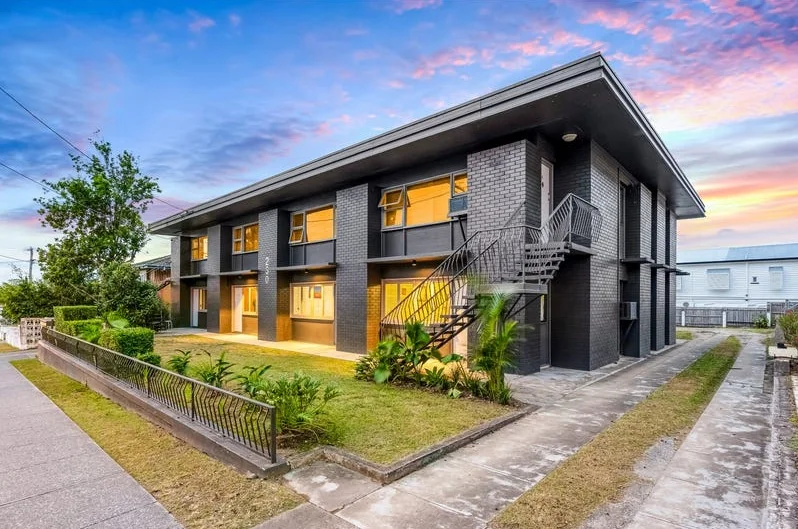230a Cavendish Rd, Coorparoo, Qld 4151