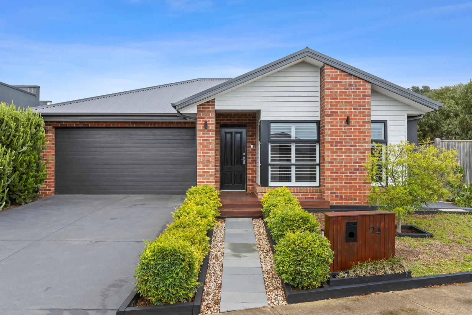 24 Aspect Road, Mount Duneed, Vic 3217