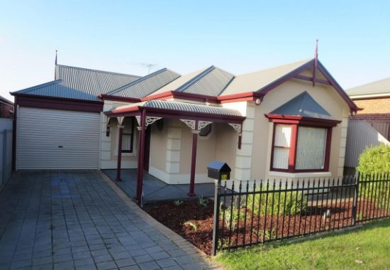 24 Featherstone Circuit, Greenwith, SA 5125
