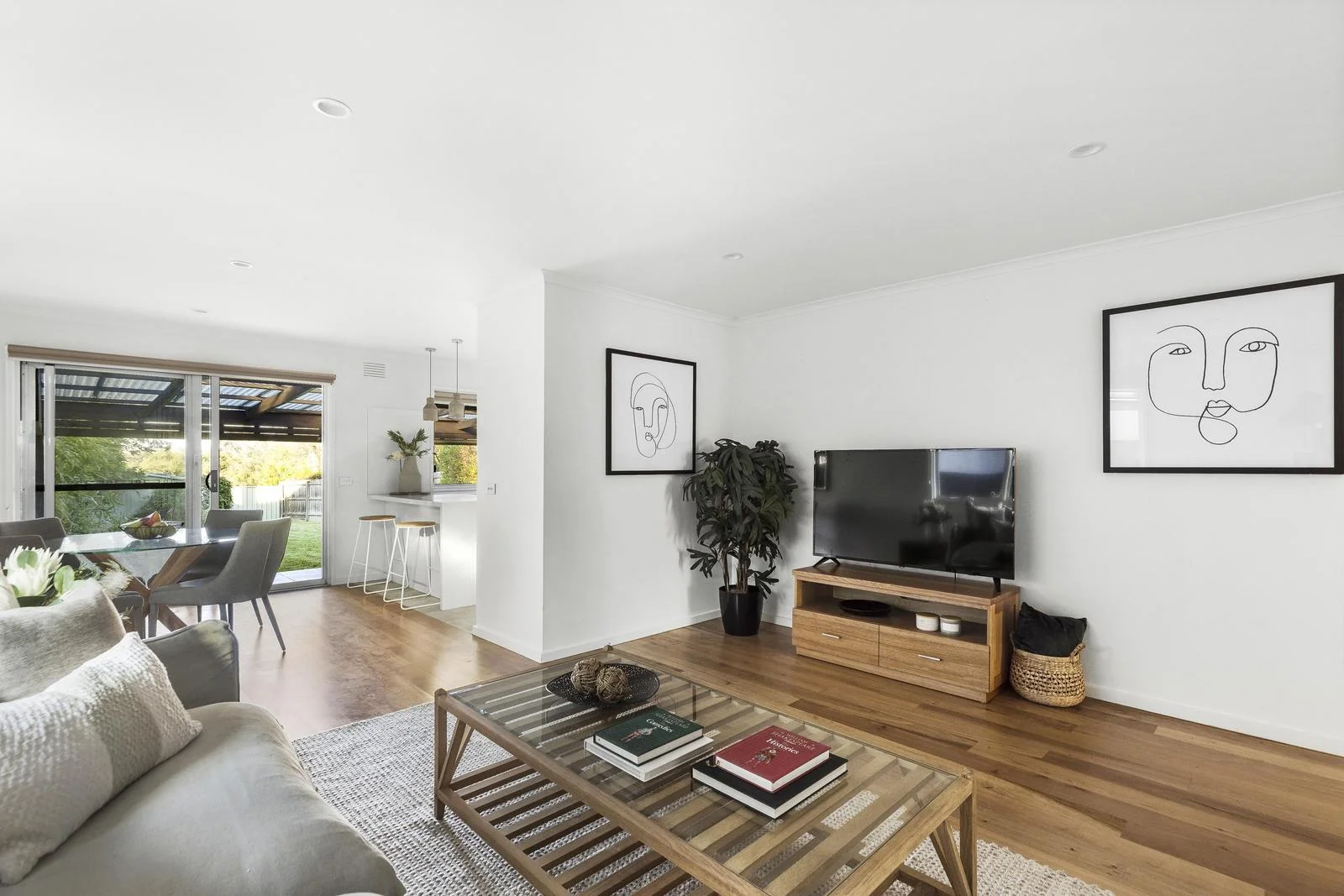 24 Glenard Drive, Eaglemont, Vic 3084