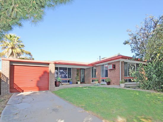24 Gretel Cres, Hallett Cove, SA 5158