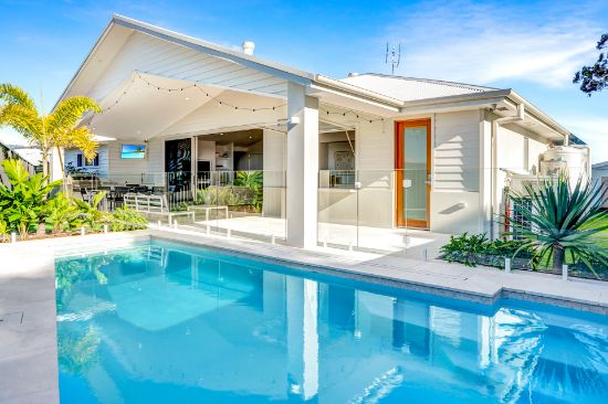 24 Iluka Boulevard, Forster, NSW 2428