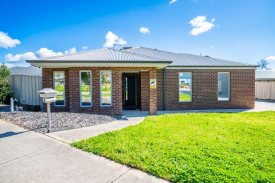24 JACKA STREET, Wodonga, Vic 3690