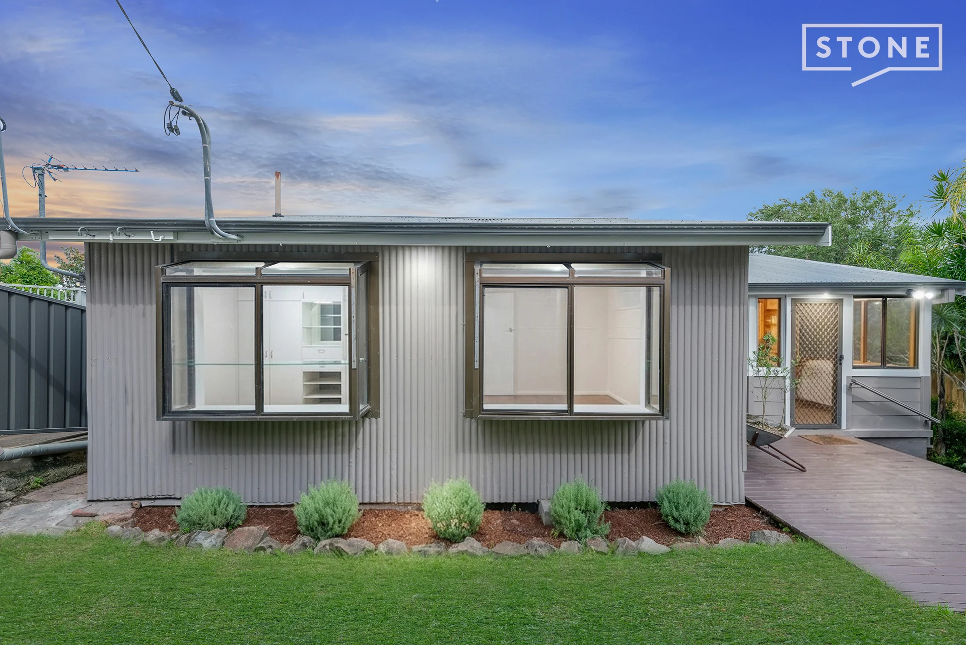 24 Pannamena Crescent, Eleebana, NSW 2282