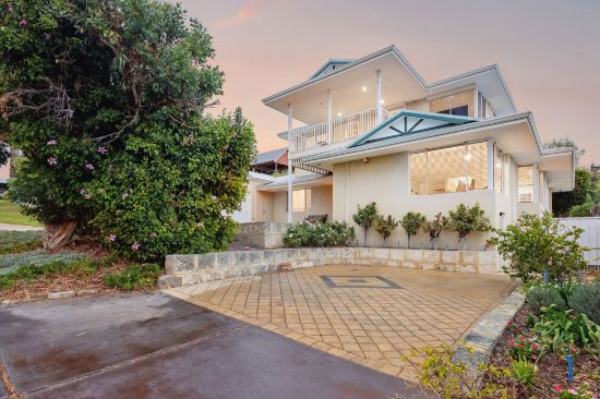 24 Robin Avenue, Sorrento, WA 6020