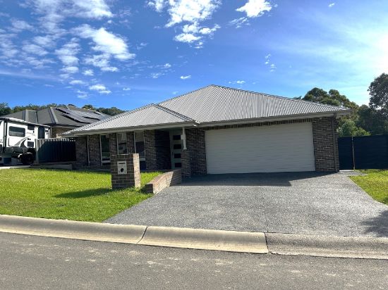 24 Whistlers Run, Albion Park, NSW 2527