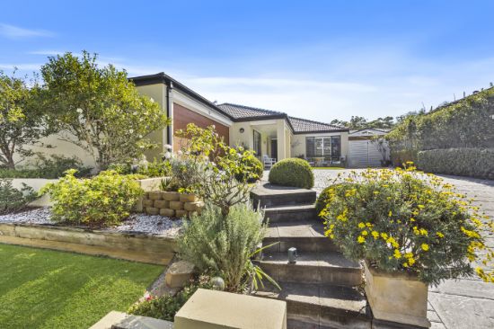 24 Yarrawonga Drive, Mollymook Beach, NSW 2539